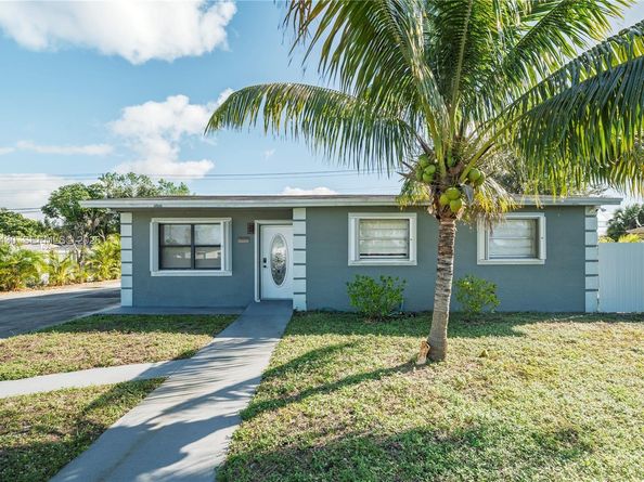 20731 NW 32nd Pl, Miami Gardens FL 33056