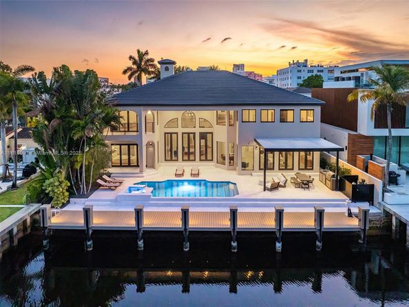 324 Coconut Isle Dr, Fort Lauderdale FL 33301