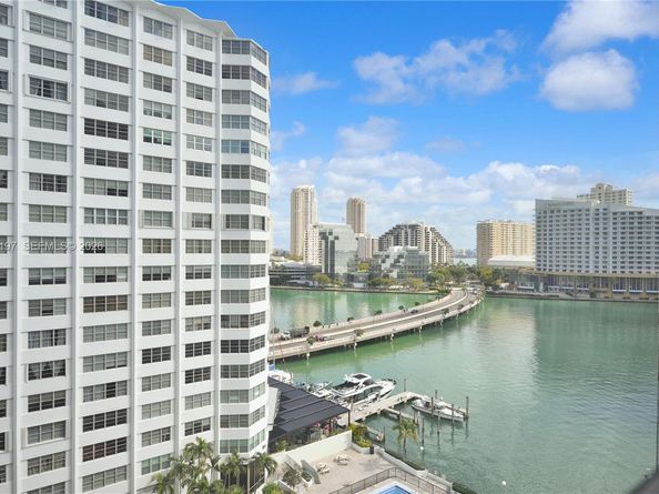 905 Brickell Bay Dr 1121, Miami FL 33131