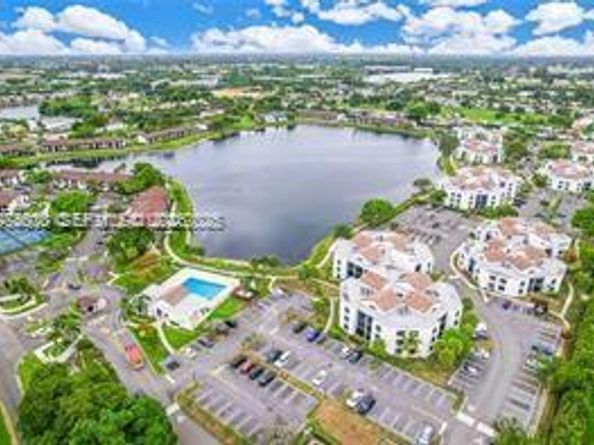 207 Lake Pointe Dr 201, Oakland Park FL 33309