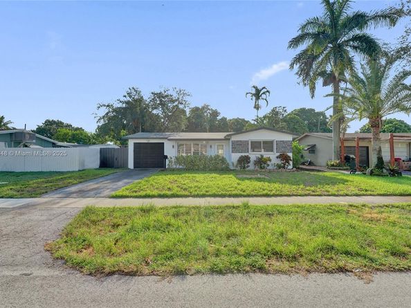 2015 N 58th Ave, Hollywood FL 33021