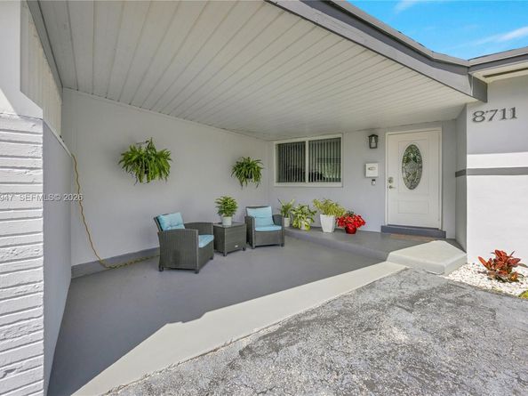 8711 SW 191st St, Cutler Bay FL 33157
