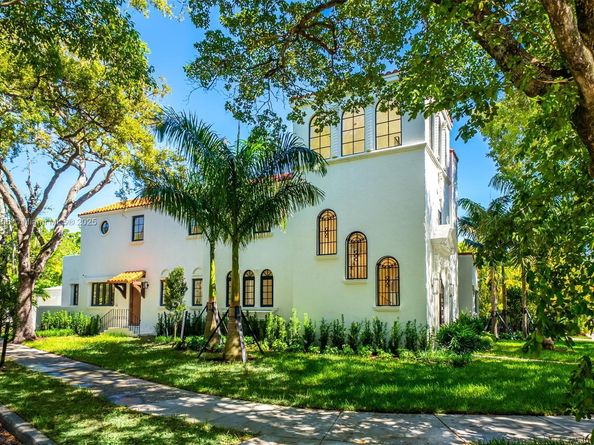 601 NE 56th St, Miami FL 33137