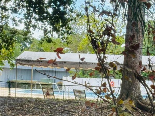 118 Royal Park Dr 1F, Oakland Park FL 33309