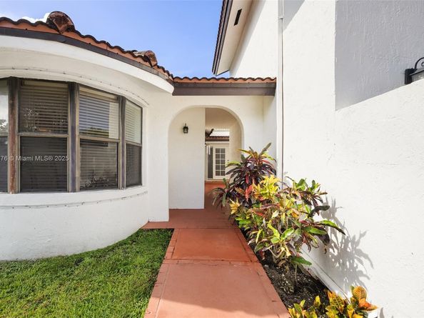11822 SW 108th Ter, Miami FL 33186