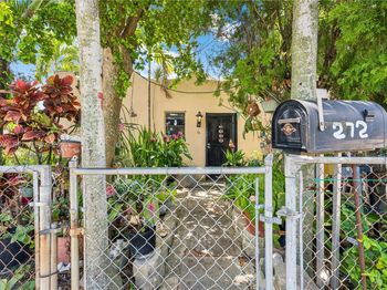 272 NW 37th St