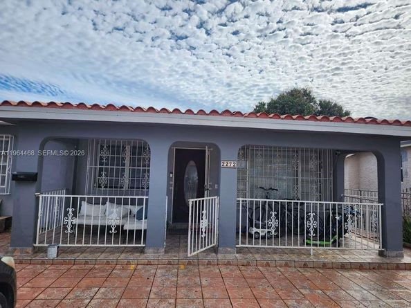 Undisclosed Address #A11964468, Miami FL 33125