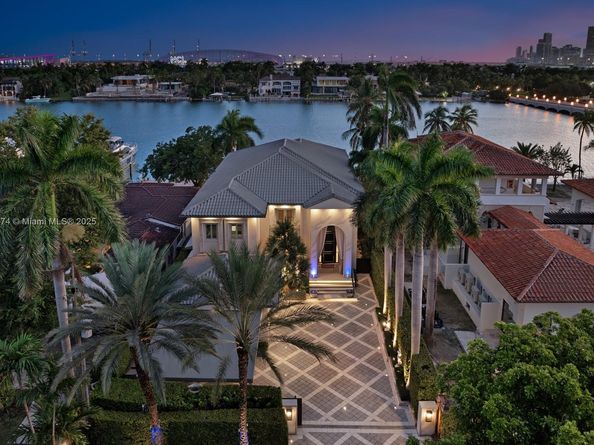 176 S Hibiscus Dr, Miami Beach FL 33139