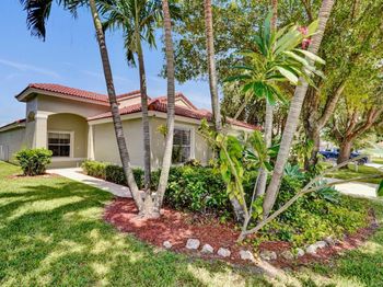 5886 Las Colinas Circle