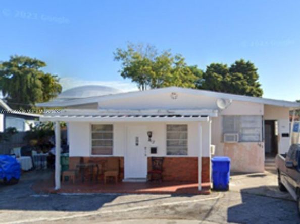 163 NW 18th Ct, Miami FL 33125