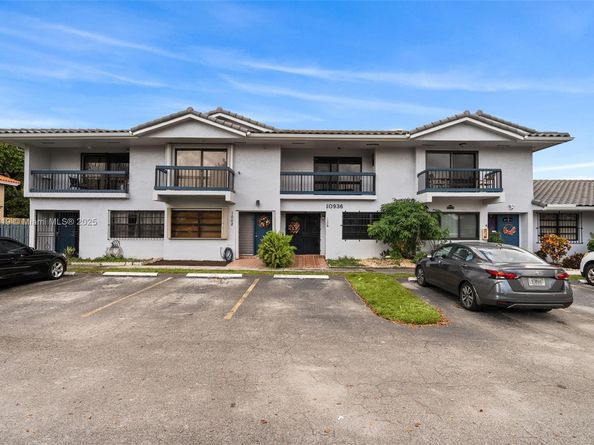 10936 NW 7th St 1003, Miami FL 33172