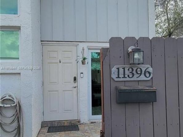11396 SW 65th St, Miami FL 33173