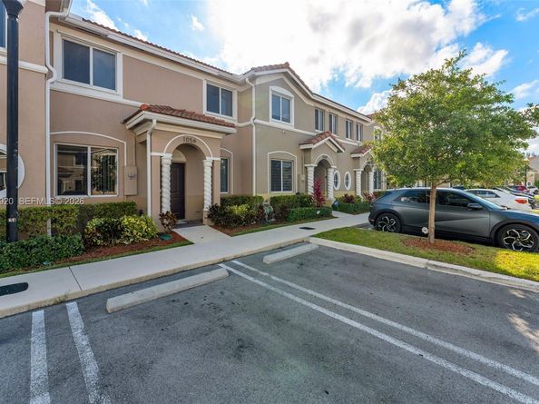 1056 SE 24th Ave, Homestead FL 33035