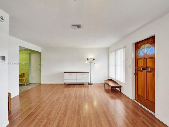 6622 Raleigh St, Hollywood FL 33024