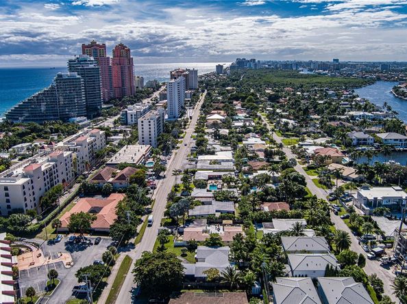 2513 NE 33 rd Ave, Fort Lauderdale FL 33305