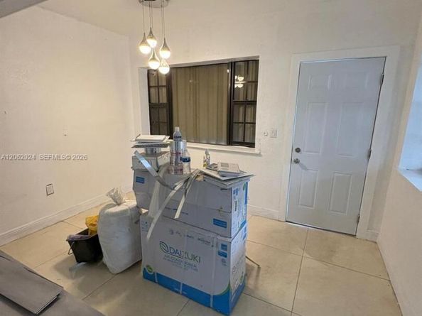 2531 NW 88th St, Miami FL 33147