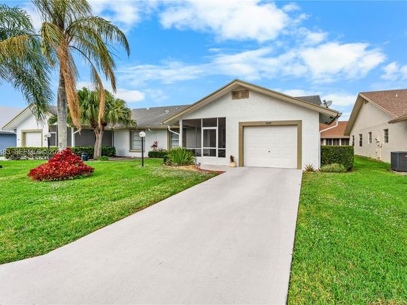 5329 Garrett Ln, West Palm Beach FL 33417