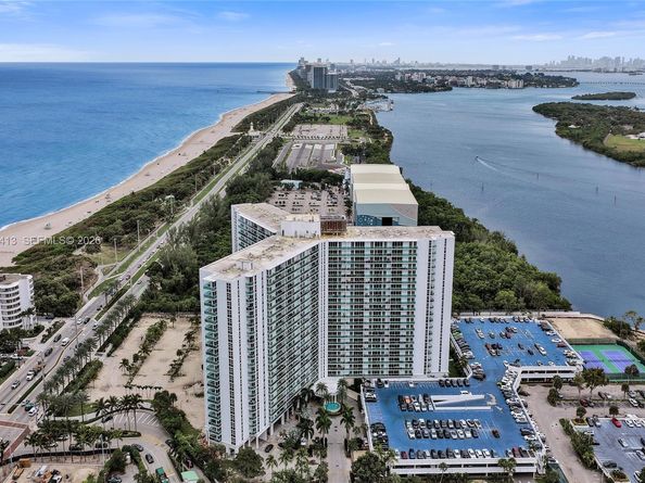 100 Bayview Dr 1401, Sunny Isles Beach FL 33160