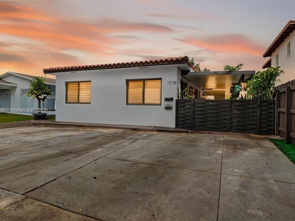 3297 - 3299 SW 26th St, Miami FL 33133