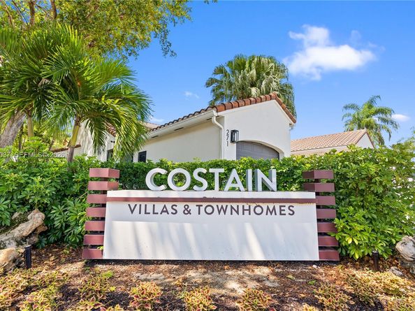 21200 Harbor Way 11811, Aventura FL 33180