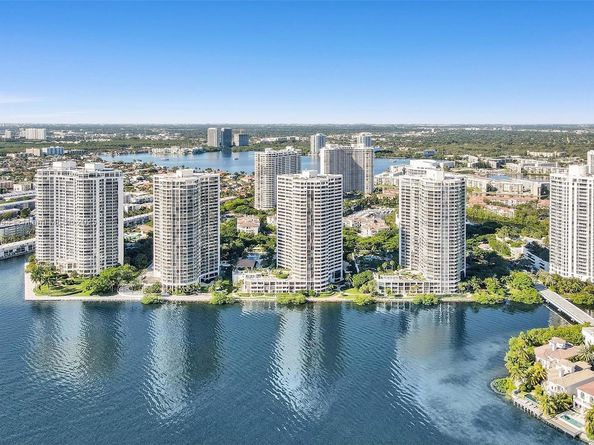 3000 Island Blvd 1904, Aventura FL 33160