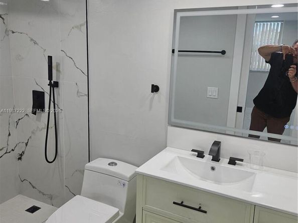 700 S Hollybrook Dr 207, Pembroke Pines FL 33025