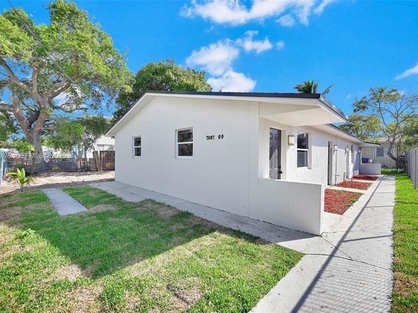7807 NW 3rd Ave, Miami FL 33150