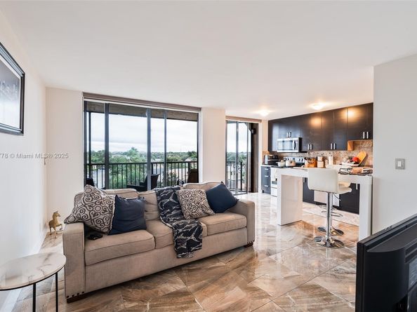 3400 Blue Lake Dr 505, Pompano Beach FL 33064