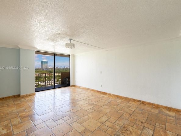 2350 NE 135th St 1503, North Miami FL 33181
