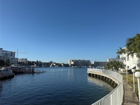 2500 Diana Dr 107, Hallandale Beach FL 33009