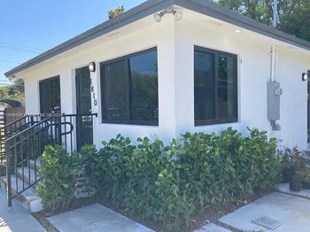 1810 NW 69th Ter