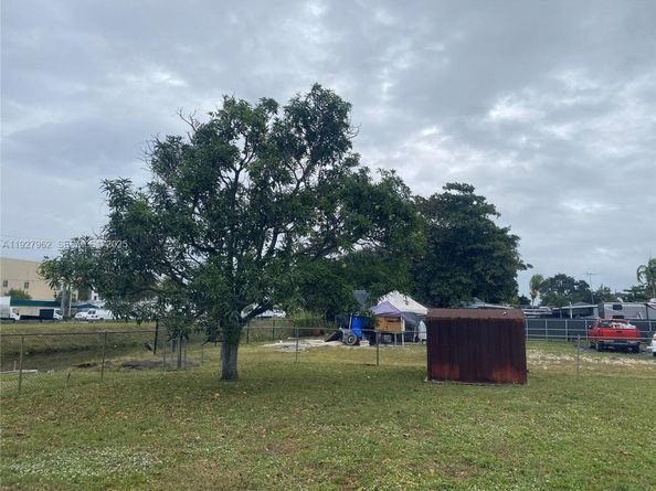 Undisclosed Address #A11927962, Miami FL 33147