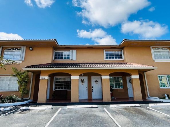 7817 W 36th Ave 204, Hialeah FL 33018