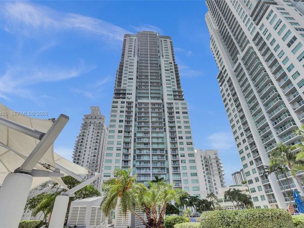 253 NE 2nd St 3304, Miami FL 33132