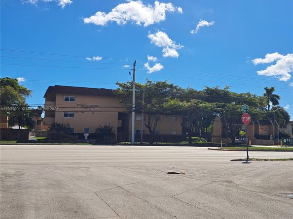 9954 SW 88th St 2122, Miami FL 33176