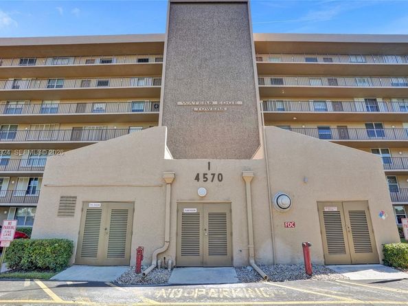 4570 NW 18th Avenue 202, Deerfield Beach FL 33064