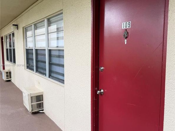 200 SW 132nd Way 109L, Pembroke Pines FL 33027