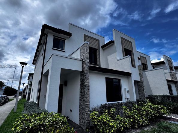 21404 NE 3rd Path, Miami FL 33179
