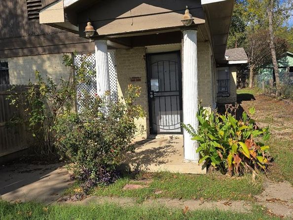 2503  Wilkinson Avenue , Fort Worth Texas 76103