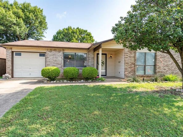 3736  Longmeadow Way , Fort Worth Texas 76133