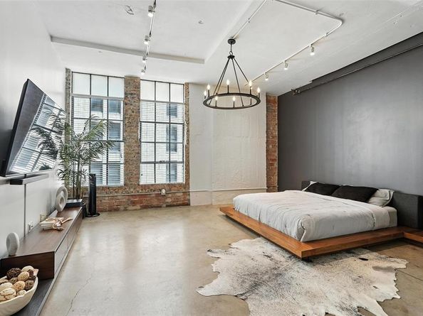 1122  Jackson Street  719, Dallas Texas 75202