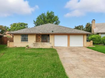 9028 S Normandale Street 