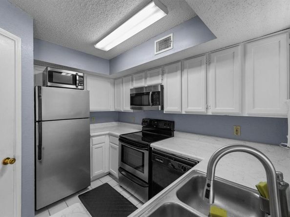 9815  Walnut Street  204, Dallas Texas 75243