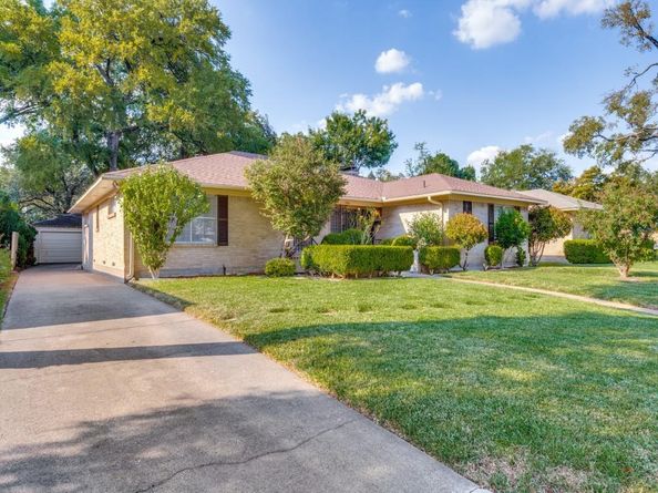 7415-7417  Walling Lane , Dallas Texas 75231