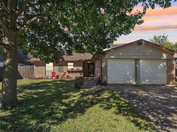 8631  Charing Cross Lane , Dallas Texas 75238