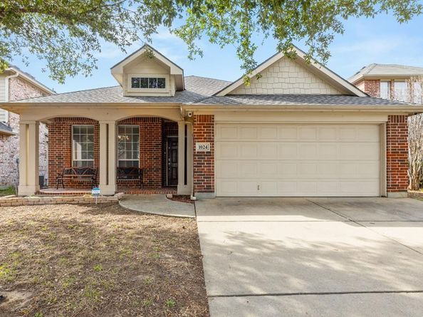 1024  Shortleaf Pine Drive , Arlington Texas 76012