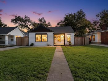 912 S Brighton Avenue 