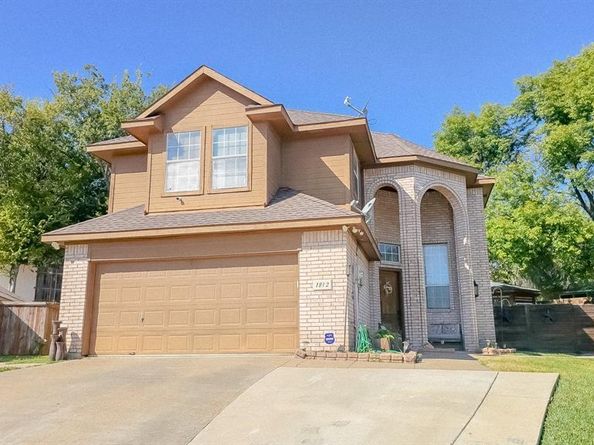 1812  Haley Circle , Carrollton Texas 75006