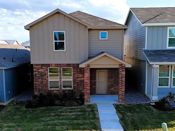 3016  PECAN FARM Lane , Fort Worth Texas 76140