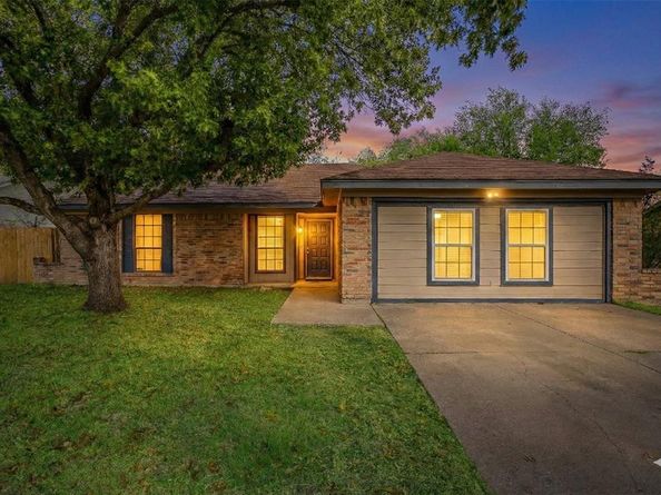 516  Clover Drive , Saginaw Texas 76179